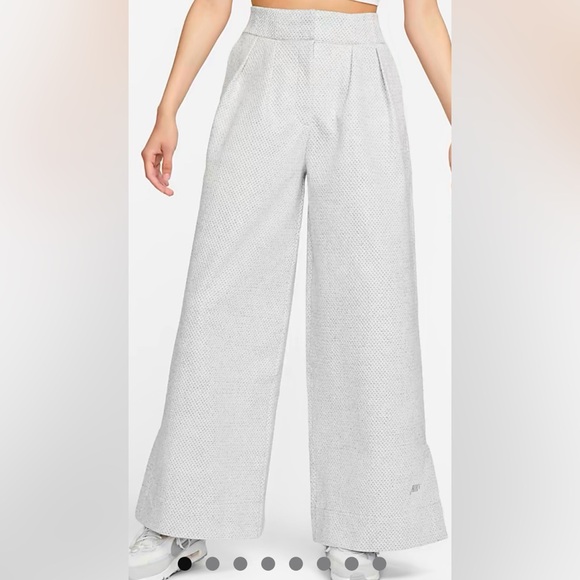 Nike Forward Size XLWomen´s Therma-FIT ADV...
